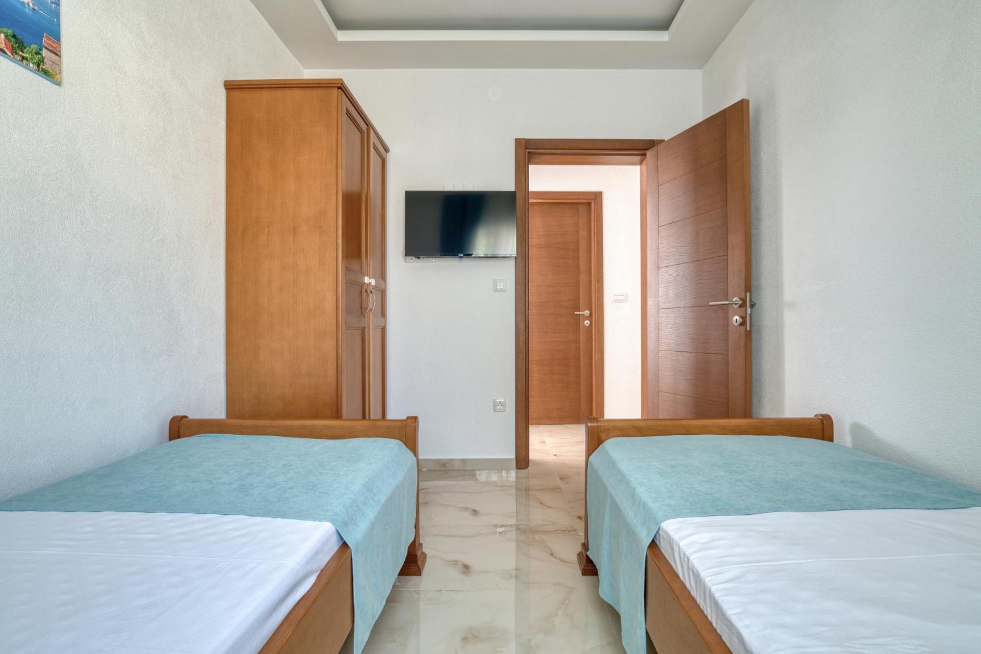 Apartments Ljubica แฮร์เซ็ก-โนวี ภายนอก รูปภาพ
