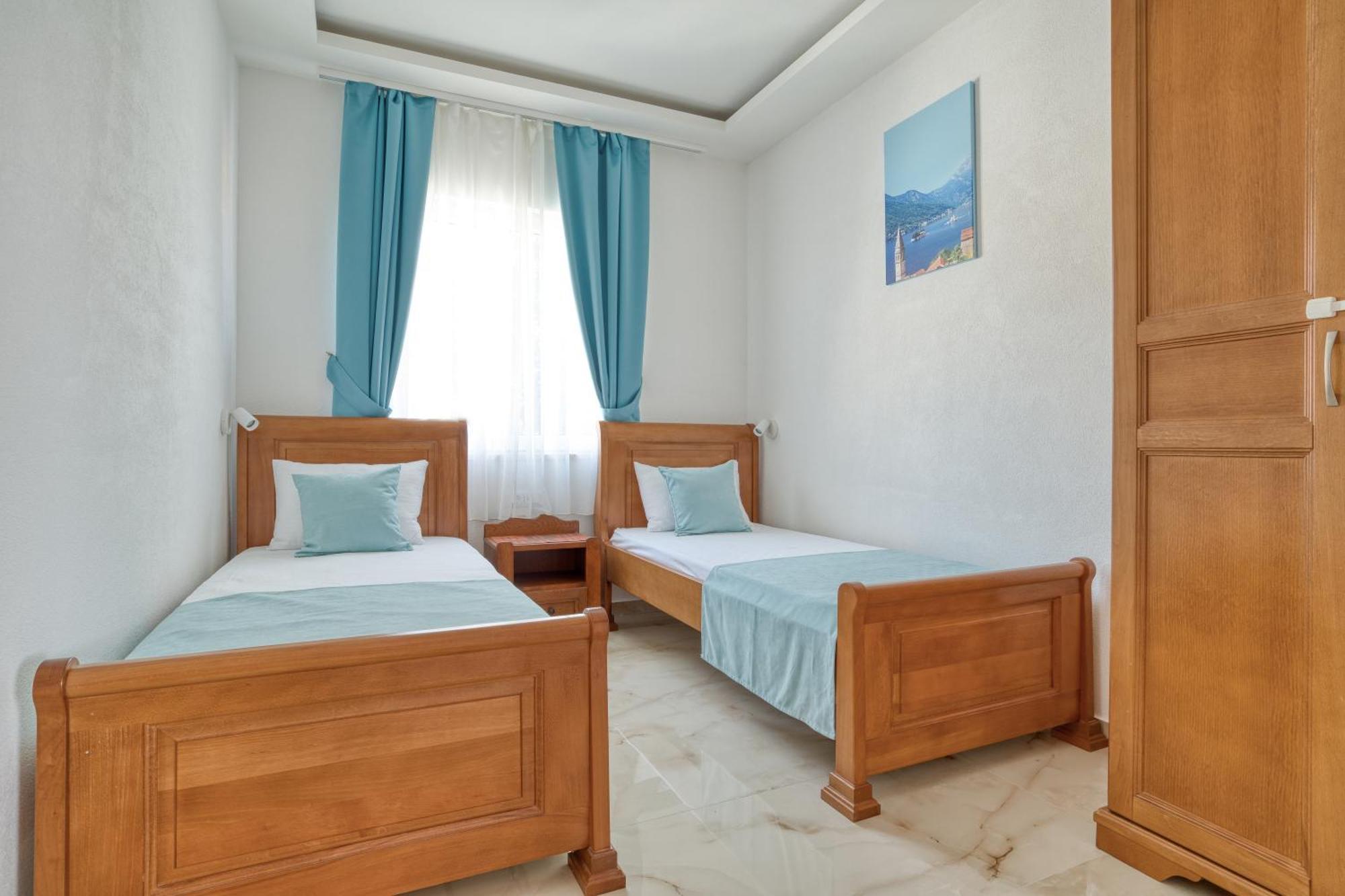 Apartments Ljubica แฮร์เซ็ก-โนวี ภายนอก รูปภาพ