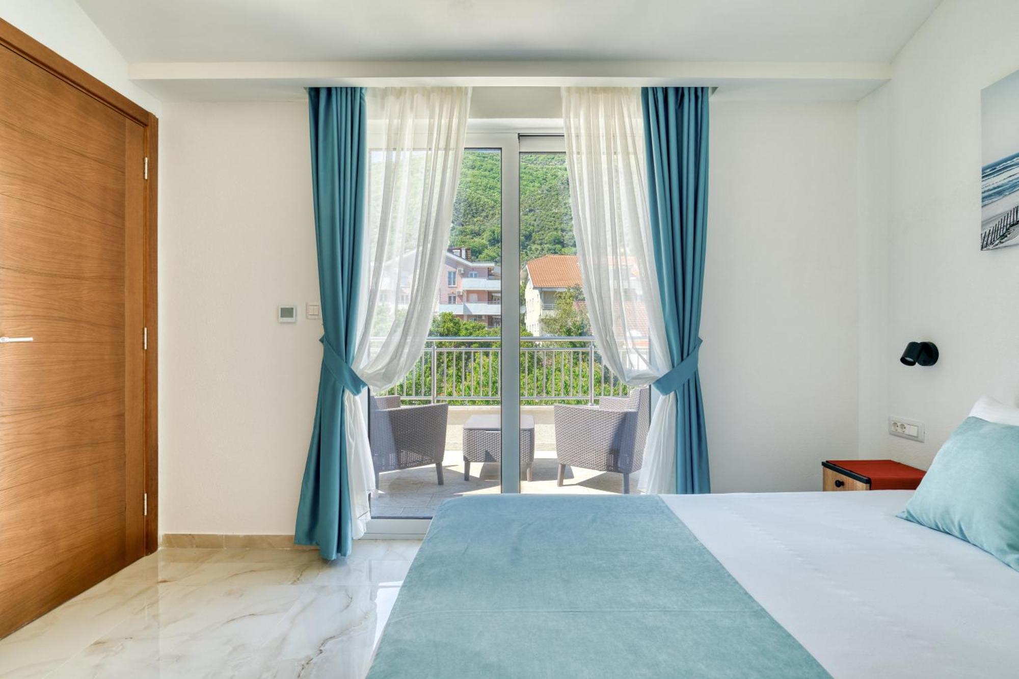 Apartments Ljubica แฮร์เซ็ก-โนวี ภายนอก รูปภาพ