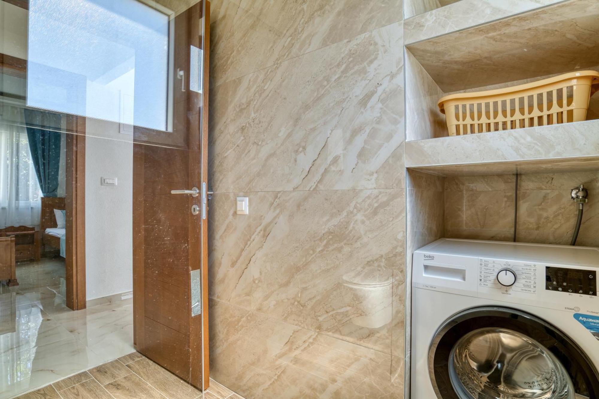 Apartments Ljubica แฮร์เซ็ก-โนวี ภายนอก รูปภาพ