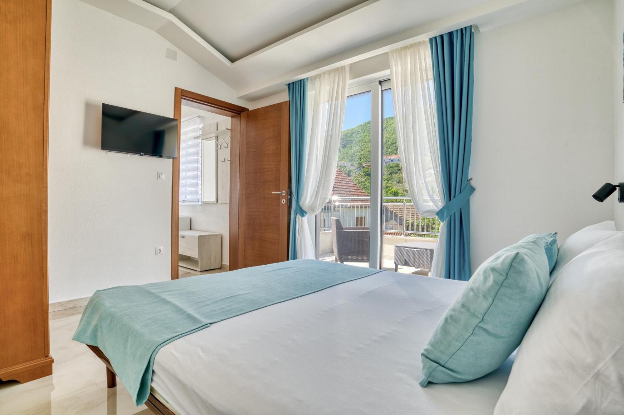 Apartments Ljubica แฮร์เซ็ก-โนวี ภายนอก รูปภาพ