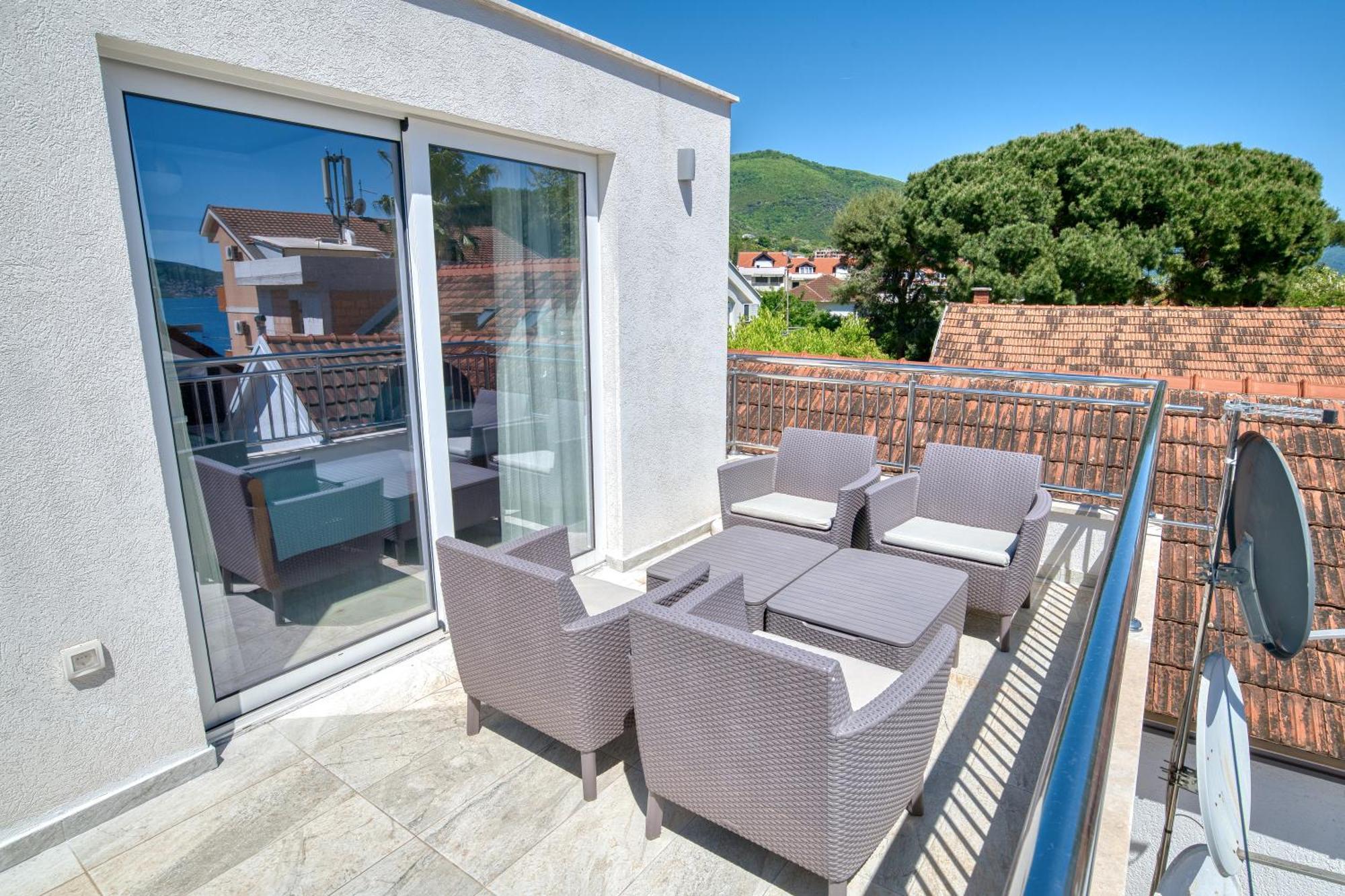 Apartments Ljubica แฮร์เซ็ก-โนวี ภายนอก รูปภาพ