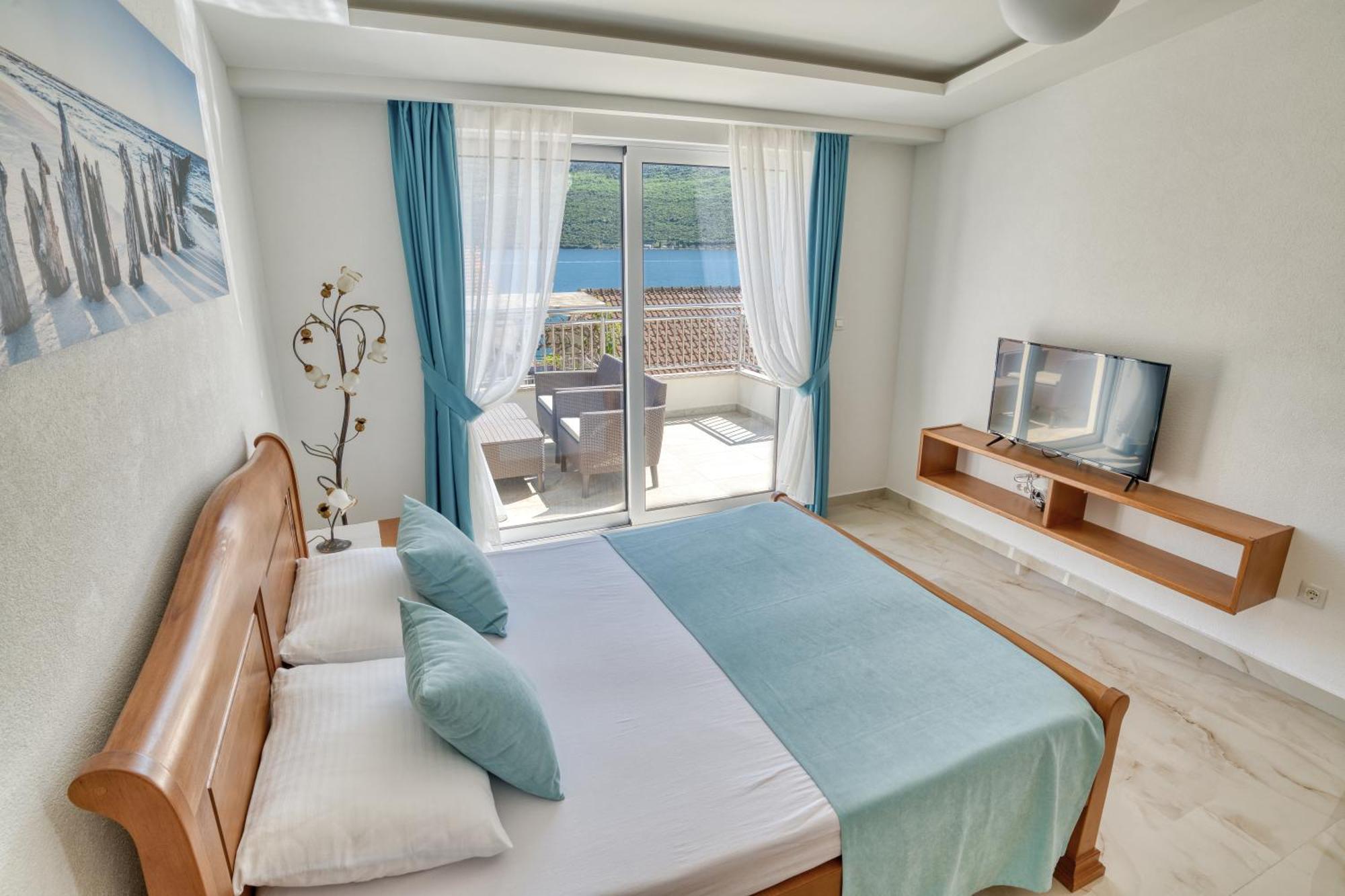 Apartments Ljubica แฮร์เซ็ก-โนวี ภายนอก รูปภาพ