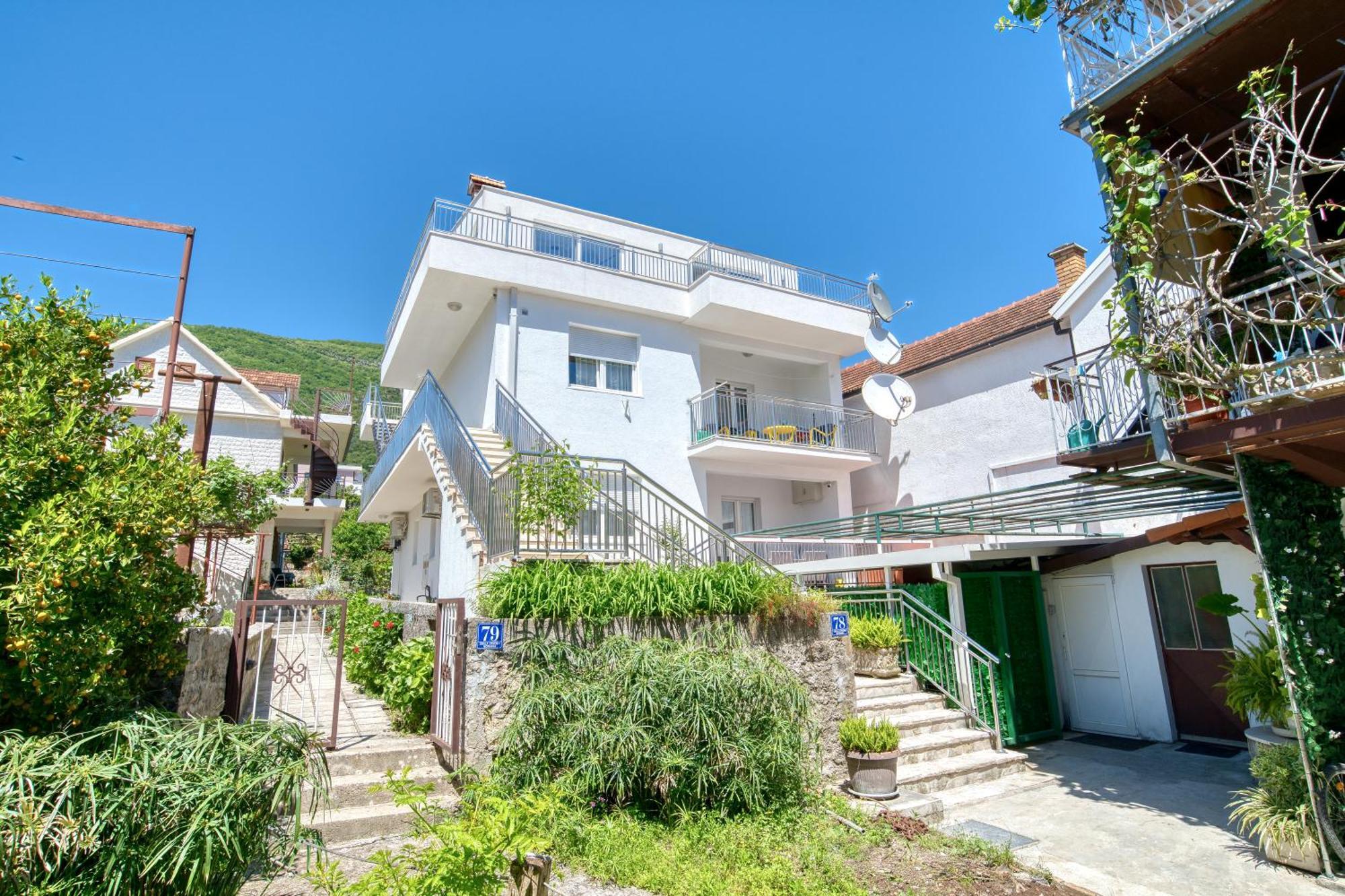 Apartments Ljubica แฮร์เซ็ก-โนวี ภายนอก รูปภาพ